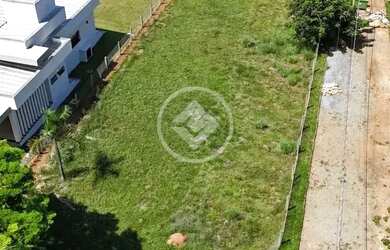 Imagem: O terreno possui 200m² de Área e está localizado em Villa