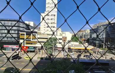 Imagem: O depósito possui 1 Vaga na garagem, 28m² de Área e está