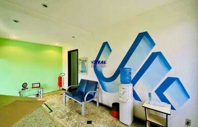 Imagem: O depósito possui 5 Vagas na garagem, 775m² de Área e está