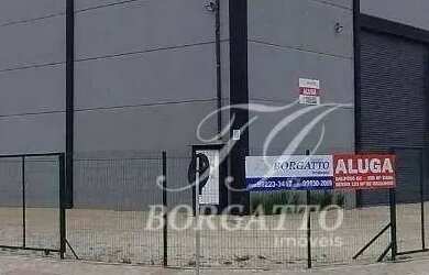 Imagem: O depósito possui 5 Vagas na garagem, 400m² de Área e está