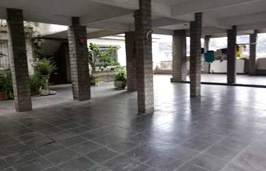 Imagem: O apartamento possui 1 Dormitório, 1 Banheiro, 1 Vaga na garagem