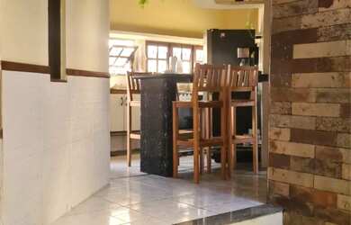 Imagem 7: Casa com piscina em condomínio fechado