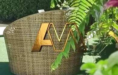 Imagem: A casa em condomínio e possui 4 Dormitórios, Suítes, 3 Banheiros