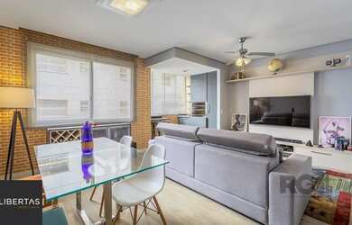 Imagem: O apartamento possui 1 Dormitório, 2 Banheiros, 1 Vaga na garagem