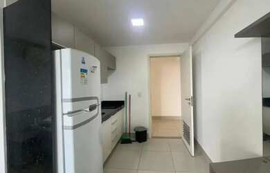 Imagem: O apartamento possui 1 Dormitório, 1 Banheiro, 1 Vaga na garagem