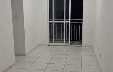 Imagem: O apartamento possui 3 Dormitórios, 1 Banheiro, 1 Vaga na garagem