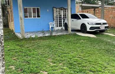 Imagem: A casa possui 2 Dormitórios, 1 Banheiro, 4 Vagas na garagem