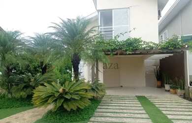 Imagem: A casa em condomínio possui 3 Dormitórios, 3 Banheiros, 2