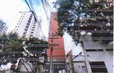 Imagem: O depósito possui 5 Vagas na garagem, 3.323m² de Área e