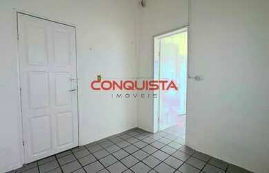 Imagem: A casa possui 3 Dormitórios, 2 Banheiros, 100m² de Área e