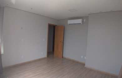 Imagem: O depósito possui 1 Vaga na garagem, 43m² de Área e está