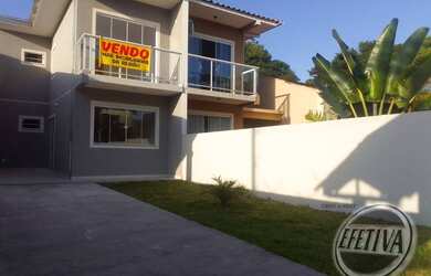 Imagem: A casa possui 3 Dormitórios, 2 Banheiros, 1 Vaga na garagem