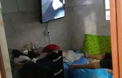 Imagem: A casa possui 2 Dormitórios, 1 Banheiro, 100m² de Área e