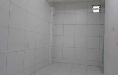 Imagem 3: Aluga se uma casa. 1 Banheiroe2 Dormitórios