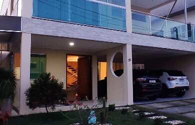 Imagem: A casa em condomínio possui 4 Dormitórios, 5 Banheiros, 4