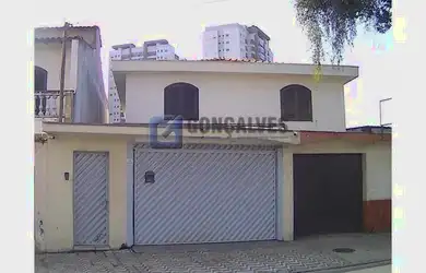 Imagem: A casa possui 3 Dormitórios, 2 Banheiros, 3 Vagas na garagem