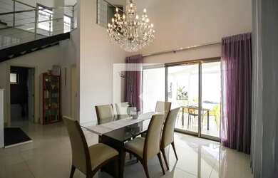 Imagem: A casa em condomínio possui 3 Dormitórios, 5 Banheiros, 5