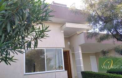 Imagem: A casa em condomínio possui 3 Dormitórios, 4 Banheiros, 4