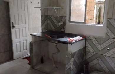 Imagem: A casa possui 1 Dormitório, 1 Banheiro, 48m² de Área e está