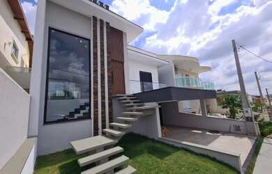 Imagem: A casa em condomínio possui 3 Dormitórios, 3 Banheiros, 4