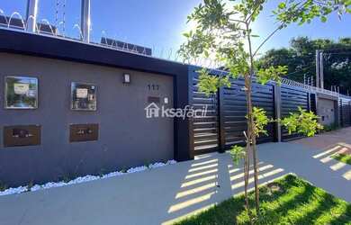 Imagem: A casa possui 3 Dormitórios, 2 Banheiros, 3 Vagas na garagem