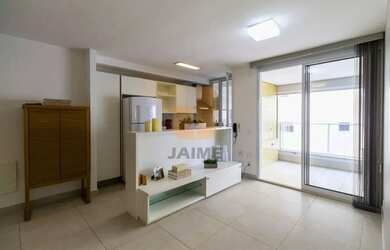 Imagem: O apartamento possui 1 Dormitório, 1 Banheiro, 1 Vaga na garagem