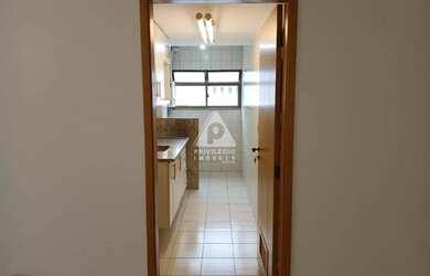 Imagem 13: Apartamento de 85m² com 2 Dormitórios, Frente, Botafogo 1 Vaga na escritura...