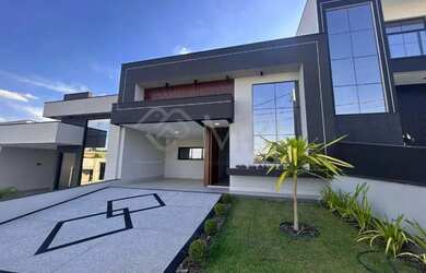 Imagem: A casa em condomínio possui 3 Dormitórios, 3 Banheiros, 3