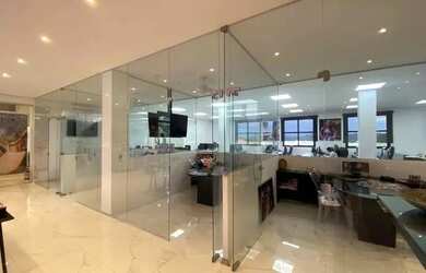 Imagem 13: Prédio comercial à venda em Cotia-SP Galpão com 4 salas, 14 banheiros,...