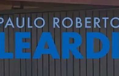 Imagem: A casa possui 2 Dormitórios, 2 Banheiros, 2 Vagas na garagem