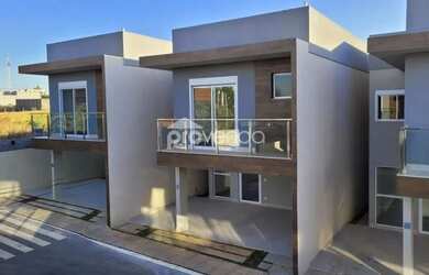 Imagem: A casa possui 4 Dormitórios, 5 Banheiros, 3 Vagas na garagem