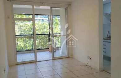 Imagem: O apartamento possui 2 Dormitórios, 2 Banheiros, 1 Vaga na