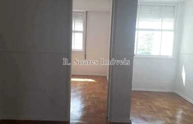 Imagem: O apartamento possui 2 Dormitórios, 2 Banheiros e 70m² de