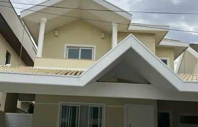 Imagem 6: Imóvel para venda tem 200 metros quadrados com 4 quartos