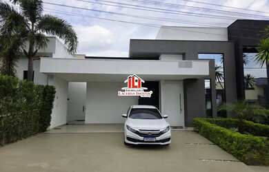 Imagem: A casa em condomínio possui 3 Dormitórios, 2 Banheiros, 2