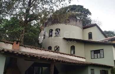 Imagem: A casa em condomínio possui 4 Dormitórios, 4 Banheiros, 4