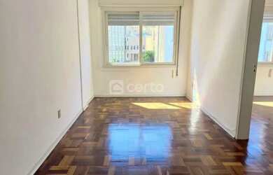 Imagem: O apartamento possui 1 Dormitório, 1 Banheiro, 40m² de Área