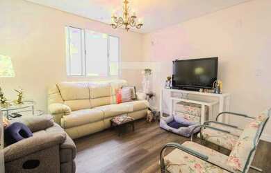 Imagem: A casa possui 5 Dormitórios, 5 Banheiros, 2 Vagas na garagem