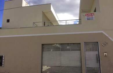 Imagem: A kitnet possui 2 Dormitórios e está localizado em Pirapora