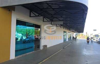 Imagem: O depósito possui 5 Vagas na garagem e 1096m² de Área e está