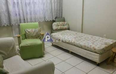 Imagem: O depósito possui 32m² de Área e está localizado em Copacabana