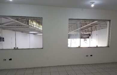 Imagem 10: Galpão/Depósito/Armazém para aluguel possui 450 metros quadrados