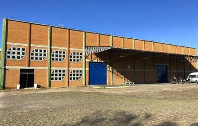 Imagem: O depósito possui 3000m² de Área e está localizado em Distrito