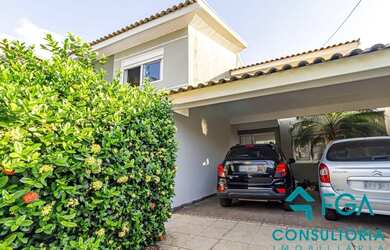 Imagem: A casa possui 3 Dormitórios, 4 Banheiros, 4 Vagas na garagem