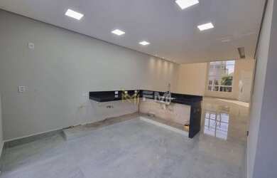 Imagem: A casa em condomínio possui 2 Dormitórios, 1 Banheiro, 4 Vagas