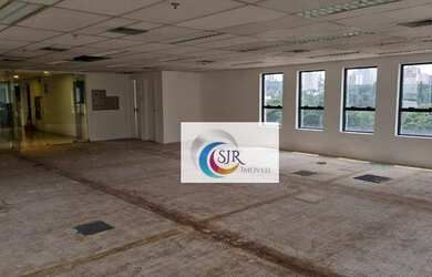 Imagem: O depósito possui 2 Vagas na garagem, 120m² de Área e está