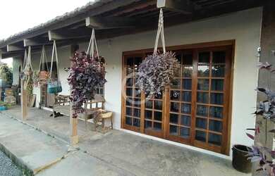 Imagem 2: Casa à venda no bairro Guamiranga - Guaramirim/SC