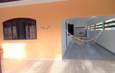 Imagem: A casa possui 4 Dormitórios, 5 Vagas na garagem e está localizado