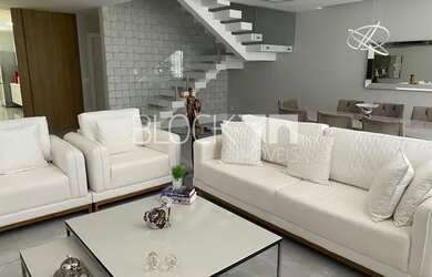 Imagem: A casa em condomínio possui 5 Dormitórios, 5 Banheiros, 3