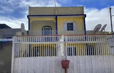 Imagem: A casa possui 2 Dormitórios, 1 Banheiro, 1 Vaga na garagem